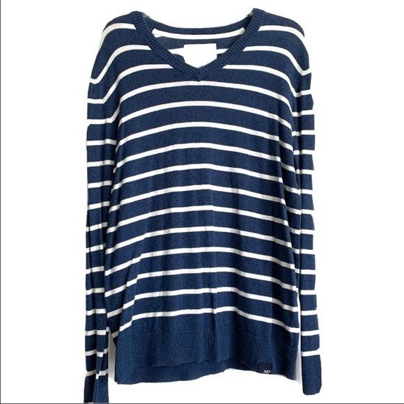 Aeropostale Navy & White Stripe Long Sleeve V-Neck Knit Sweater size L - Picture 1 of 6
